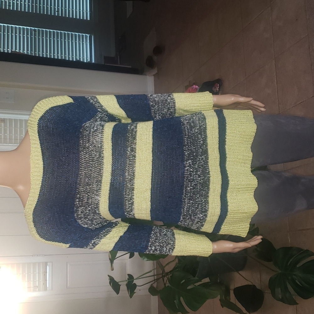 M Vibrant bold colored open knit sweater ribbed hems navy blue striped